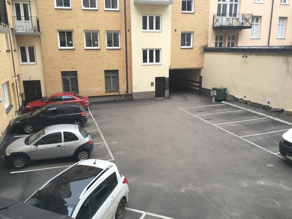 First Hotell